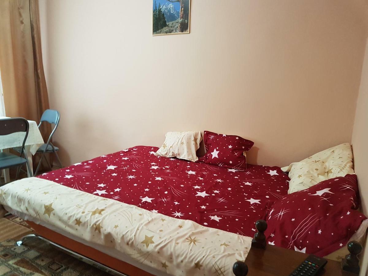 Apartament Aura Apartment ออราแด ภายนอก รูปภาพ